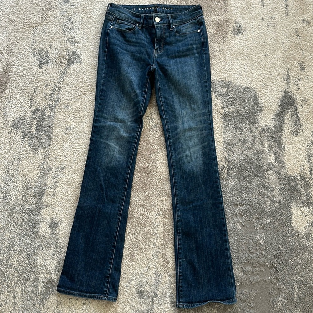 WHBM Mid-Rise Everyday Soft Denim™ Bootcut Jeans (2/26)